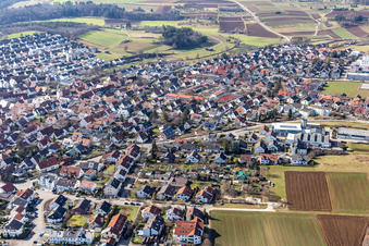 Vue oblique de Vue de la ville depuis l'est à le quartier Malmsheim in Renningen dans le département Bade-Wurtemberg, Allemagne