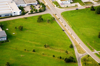 Ittersbach, zone industrielle à le quartier Im Stockmädle in Karlsbad dans le département Bade-Wurtemberg, Allemagne hors des airs