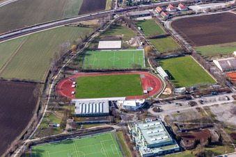 Vue aérienne de Parc des sports de Stegwiesen avec le stade et la salle Rankbach vus de l'est à Renningen dans le département Bade-Wurtemberg, Allemagne