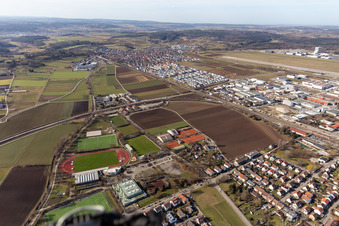 Photographie aérienne de Parc des sports de Stegwiesen avec le stade et la salle Rankbach vus de l'est à Renningen dans le département Bade-Wurtemberg, Allemagne