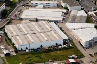 Vue aérienne de Pneus Roues à le quartier Im Stockmädle in Karlsbad dans le département Bade-Wurtemberg, Allemagne