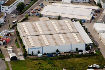Vue aérienne de Pneus Roues à le quartier Im Stockmädle in Karlsbad dans le département Bade-Wurtemberg, Allemagne