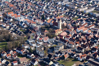 Vue aérienne de Église Saint-Veit à Gärtringen dans le département Bade-Wurtemberg, Allemagne