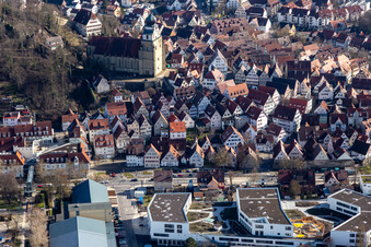 Vue aérienne de Vieille ville historique vue de l'ouest à Herrenberg dans le département Bade-Wurtemberg, Allemagne