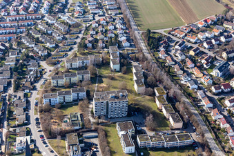 Vue aérienne de Berliner Straße à Herrenberg dans le département Bade-Wurtemberg, Allemagne