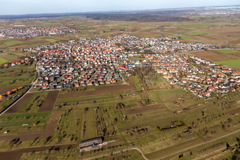 Vue aérienne de Du sud à le quartier Kuppingen in Herrenberg dans le département Bade-Wurtemberg, Allemagne