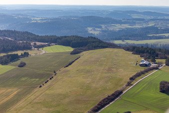 Vue aérienne de Aérodrome de Wächtersberg à Wildberg dans le département Bade-Wurtemberg, Allemagne