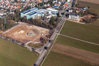 Photographie aérienne de Wickert Maschinenbau et ancienne boulangerie Hofmeister à Wollmesheimer Höhe à Landau in der Pfalz dans le département Rhénanie-Palatinat, Allemagne