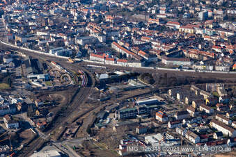 Vue aérienne de La Suite à Gleisdreieck à Neustadt an der Weinstraße dans le département Rhénanie-Palatinat, Allemagne