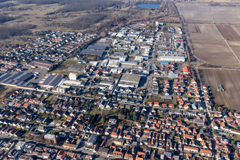 Vue aérienne de Zone industrielle et commerciale Industriestraße / Im Horst à Maxdorf dans le département Rhénanie-Palatinat, Allemagne