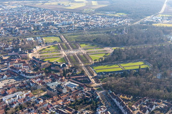 Photographie aérienne de Parc du Château à Schwetzingen dans le département Bade-Wurtemberg, Allemagne