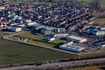 Vue aérienne de Rewe à le quartier Rot in St. Leon-Rot dans le département Bade-Wurtemberg, Allemagne