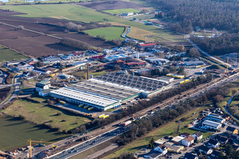 Vue aérienne de Locaux de l'usine de Smurfit Kappa Wellpappe Südwest GmbH à Sankt Leon-Red à le quartier Sankt Leon in St. Leon-Rot dans le département Bade-Wurtemberg, Allemagne