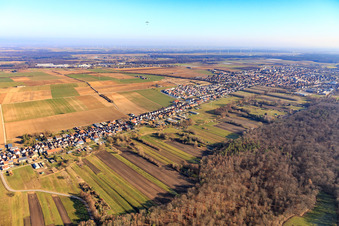 Vue aérienne de Vue de la ville depuis le sud-ouest à Kandel dans le département Rhénanie-Palatinat, Allemagne
