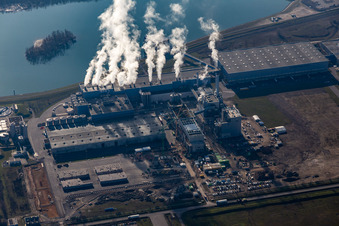 Vue aérienne de Bâtiment de l'entreprise Papierfabrik Palm GmbH & Co. KG | Usine Wörth am Rhein avec halls, bâtiments d'entreprise et installations de production à Wörth am Rhein dans le département Rhénanie-Palatinat, Allemagne