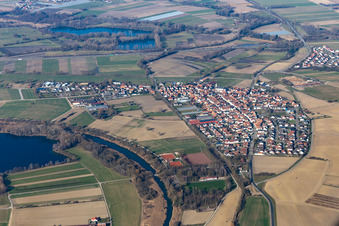 Vue oblique de Neupotz dans le département Rhénanie-Palatinat, Allemagne