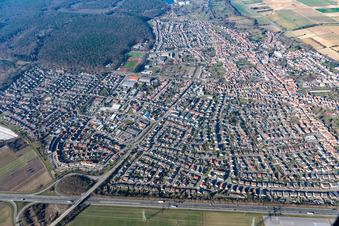 Rülzheim dans le département Rhénanie-Palatinat, Allemagne vue du ciel