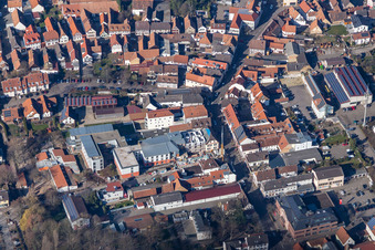 Vue aérienne de Chantier de construction de la maison de retraite St. Josef, Richard-Fink-Straße à Herxheim bei Landau dans le département Rhénanie-Palatinat, Allemagne