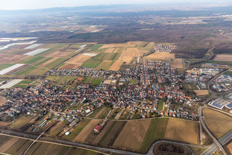 Vue aérienne de Schwegenheim dans le département Rhénanie-Palatinat, Allemagne