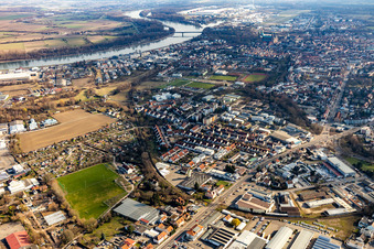 Speyer dans le département Rhénanie-Palatinat, Allemagne depuis l'avion