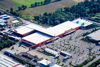 Vue aérienne de Magasin de bricolage Hornbach dans la zone industrielle de Bruchwiesenstr à Bornheim dans le département Rhénanie-Palatinat, Allemagne