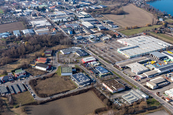 Vue aérienne de Zone industrielle et commerciale le long de l'Auestraße à le quartier Ludwigshof in Speyer dans le département Rhénanie-Palatinat, Allemagne