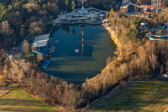 Parc de vacances pendant les vacances d'hiver et de corona à Haßloch dans le département Rhénanie-Palatinat, Allemagne hors des airs