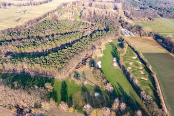 Vue aérienne de Terrain du parcours de golf du Golf Club Pfalz à le quartier Geinsheim in Neustadt an der Weinstraße dans le département Rhénanie-Palatinat, Allemagne