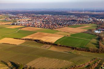 Vue aérienne de Herxheim bei Landau dans le département Rhénanie-Palatinat, Allemagne