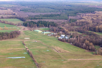 Vue aérienne de Aéroport EDRO à Schweighofen dans le département Rhénanie-Palatinat, Allemagne