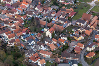 Vue aérienne de Église protestante à Barbelroth dans le département Rhénanie-Palatinat, Allemagne