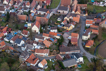 Vue aérienne de Église protestante à Barbelroth dans le département Rhénanie-Palatinat, Allemagne