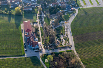 Vue aérienne de Aire de jeux alla hopp! - espace d'exercice et de réunion à Edenkoben dans le département Rhénanie-Palatinat, Allemagne
