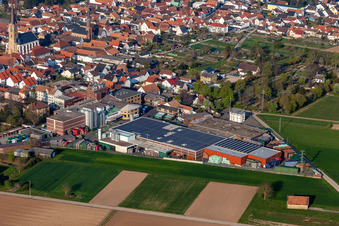Vue aérienne de Locaux de l'usine BELLHEIMER BRAUEREI - PARK & Bellheimer Brauereien GmbH & Co. KG à Bellheim dans le département Rhénanie-Palatinat, Allemagne