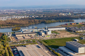 Image drone de Construction de la nouvelle centrale électrique à gaz et hydrogène de l'usine de papier Palm GmbH & Co. KG dans la zone industrielle de Wörth-Oberwald à Wörth am Rhein dans le département Rhénanie-Palatinat, Allemagne
