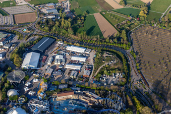 Vue aérienne de Le dépôt du parc d'attractions Europa-Park est fermé en raison du confinement lié au coronavirus à Rust dans le département Bade-Wurtemberg, Allemagne