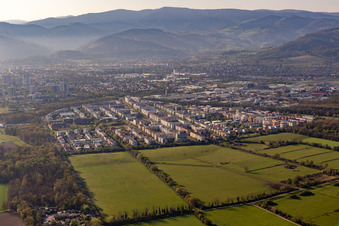 Vue aérienne de Quartier Rieselfeld in Freiburg im Breisgau dans le département Bade-Wurtemberg, Allemagne