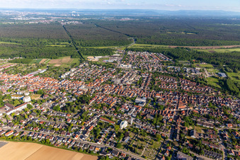 Vue oblique de Vue d'ensemble de la ville depuis le nord à Kandel dans le département Rhénanie-Palatinat, Allemagne