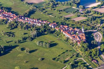 Vue d'oiseau de Ludwigstraße à Jockgrim dans le département Rhénanie-Palatinat, Allemagne