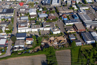 Enregistrement par drone de Centre informatique de l'Église de la Fondation du sud-ouest de l'Allemagne à le quartier Eggenstein in Eggenstein-Leopoldshafen dans le département Bade-Wurtemberg, Allemagne