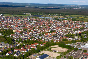 Vue aérienne de Quartier Eggenstein in Eggenstein-Leopoldshafen dans le département Bade-Wurtemberg, Allemagne