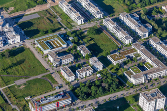 Parc technologique à le quartier Rintheim in Karlsruhe dans le département Bade-Wurtemberg, Allemagne vu d'un drone