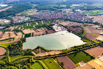 Vue aérienne de Lac de carrière HBM Hagenbacher Bau Mineralstoffe à Hagenbach dans le département Rhénanie-Palatinat, Allemagne