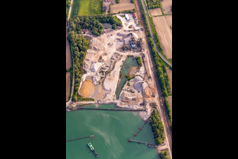 Photographie aérienne de Lac de carrière HBM Hagenbacher Bau Mineralstoffe à Hagenbach dans le département Rhénanie-Palatinat, Allemagne