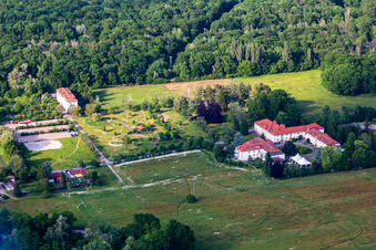 Diaconesses du Campus Lachen à le quartier Speyerdorf in Neustadt an der Weinstraße dans le département Rhénanie-Palatinat, Allemagne hors des airs