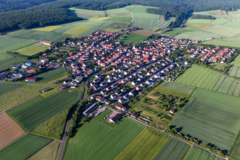 Photographie aérienne de Quartier Hesselbach in Üchtelhausen dans le département Bavière, Allemagne