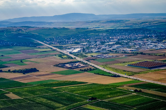 Vue aérienne de Montée de l'A6 en direction de Kaiserslautern à Grünstadt dans le département Rhénanie-Palatinat, Allemagne