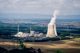 Vue aérienne de La centrale nucléaire d'EnBW sur le Rhin à Philippsburg dans le département Bade-Wurtemberg, Allemagne