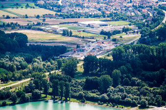 Vue d'oiseau de Gravier de jardin à le quartier Neudorf in Graben-Neudorf dans le département Bade-Wurtemberg, Allemagne