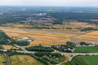 Photographie aérienne de Aéroport de Flensburg à le quartier Weiche in Flensburg dans le département Schleswig-Holstein, Allemagne
